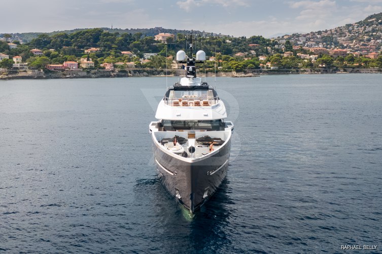 Come Together yacht exterior 4