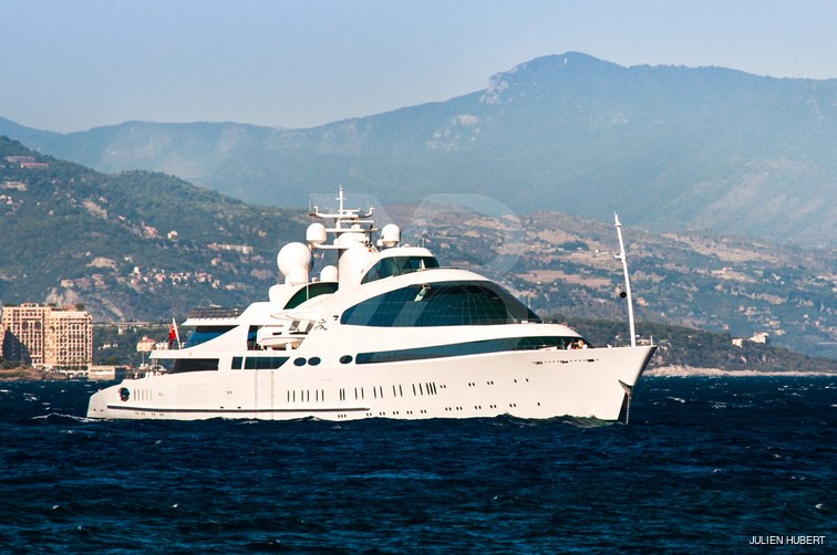 Yas yacht exterior 26