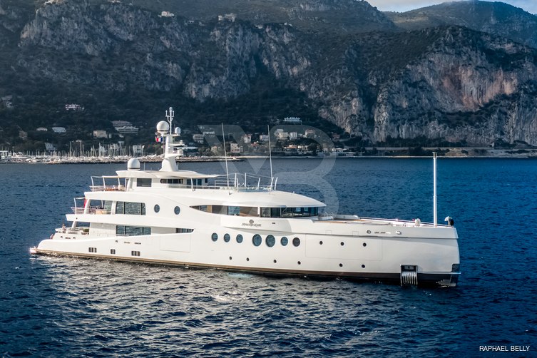 Madame Kate yacht exterior 16