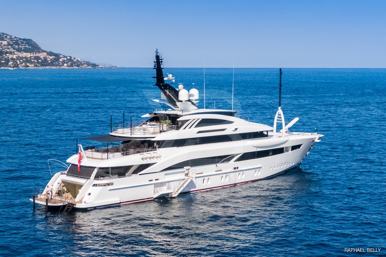 Florentia yacht exterior 21