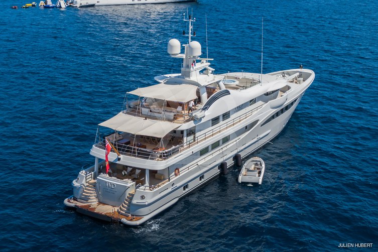 Were Dreams yacht exterior 7