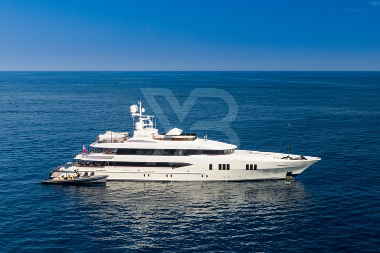 Carpe Diem yacht exterior 11