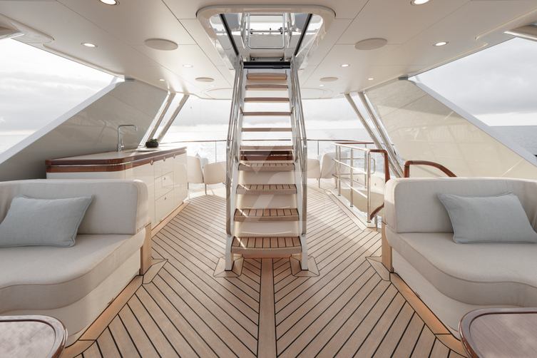 Special One yacht interior 109