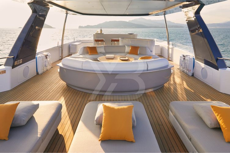Tanelorn yacht exterior 5