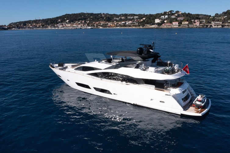 Mirka yacht exterior 6