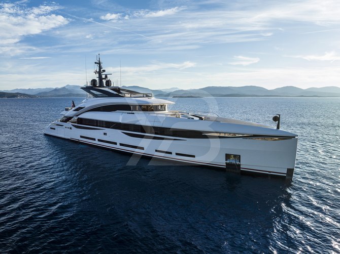 I Am yacht exterior 2