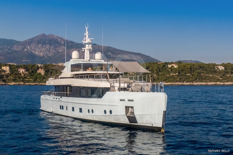 Jesma II yacht exterior 13