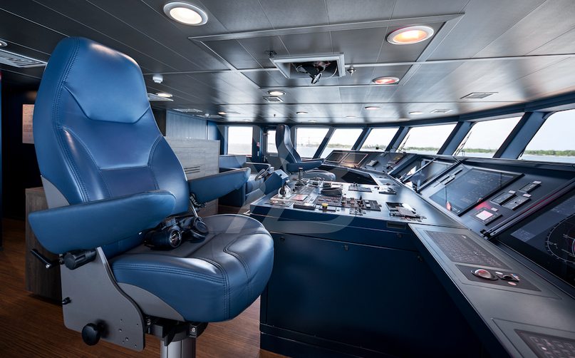 Hodor yacht interior 24