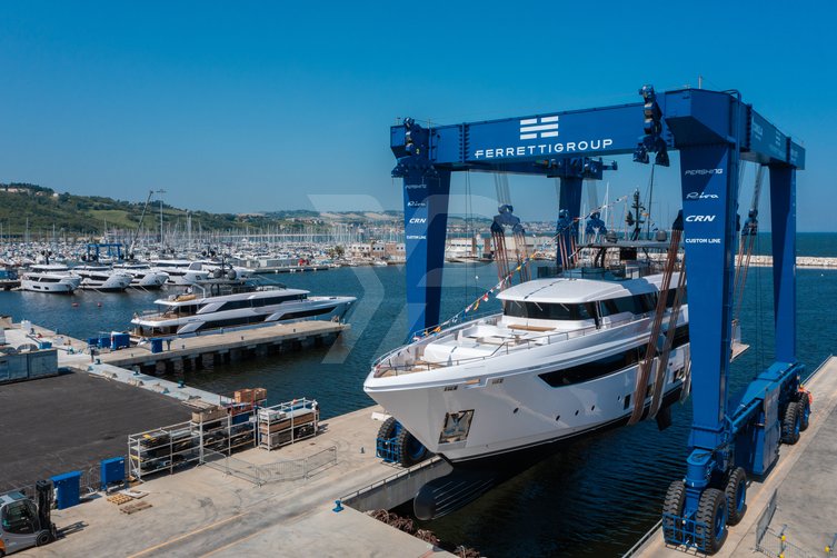 Mone yacht exterior 8