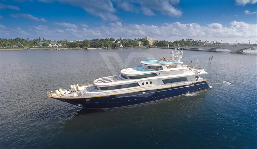 Star Sapphire yacht exterior 3