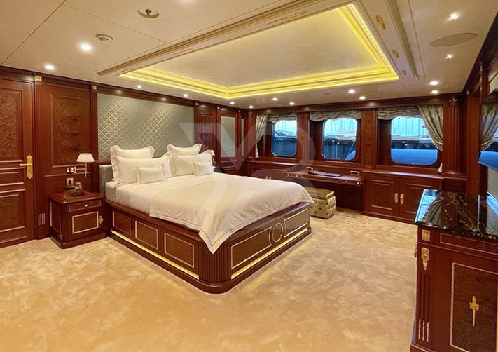 Black Pearl yacht interior 30