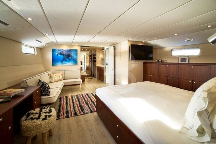 Iceberg yacht interior 26