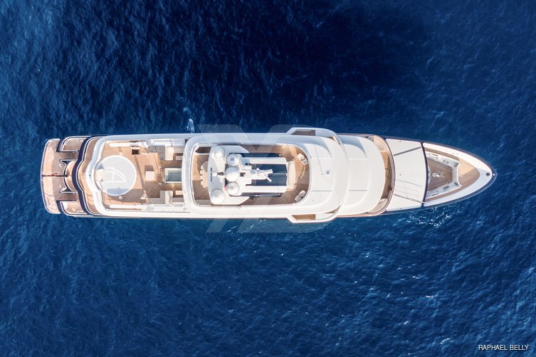 Moonstone yacht exterior 11