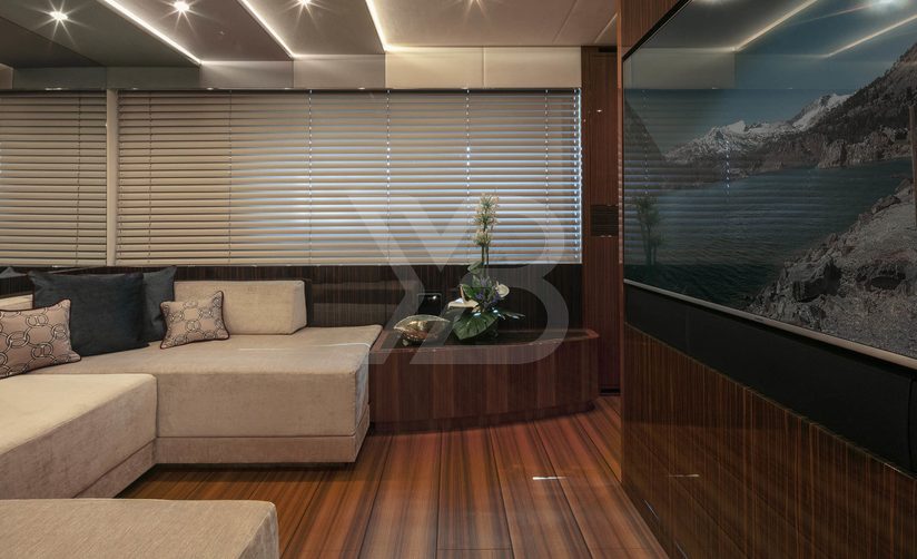 Re Leone yacht interior 27