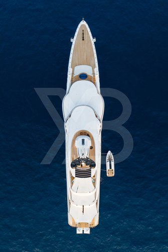 Roe yacht exterior 4