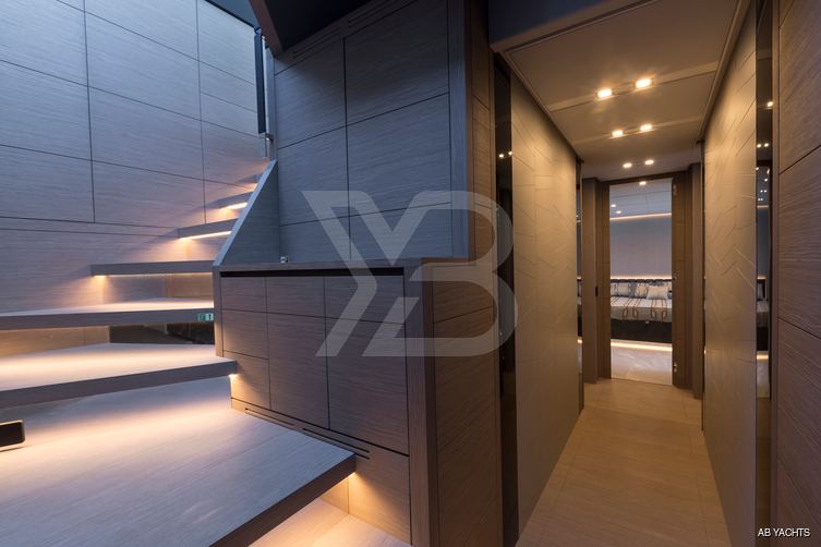 Grey Goose I yacht interior 7