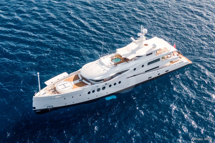 Madame Kate yacht exterior 11