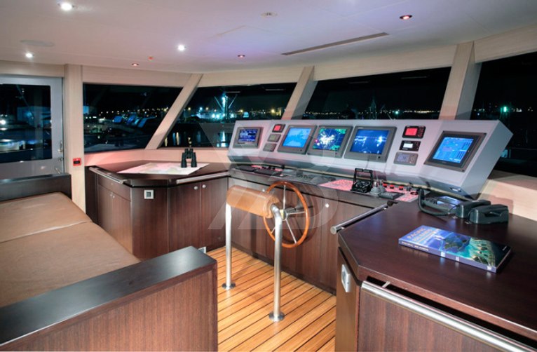 Akiko yacht interior 18