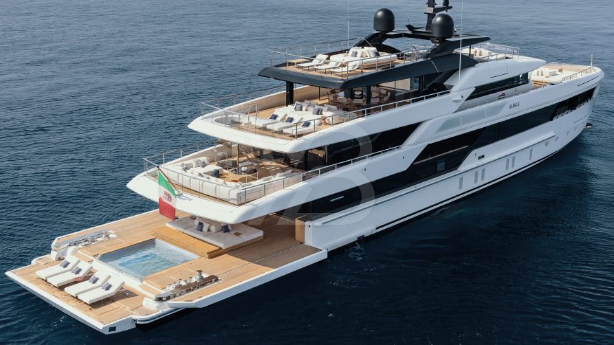 Contigo yacht exterior 34