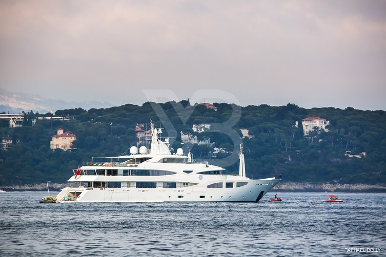 Aifer yacht exterior 5