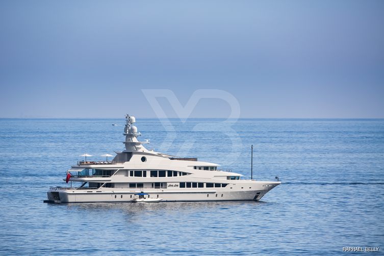 Lucky Lady yacht exterior 12