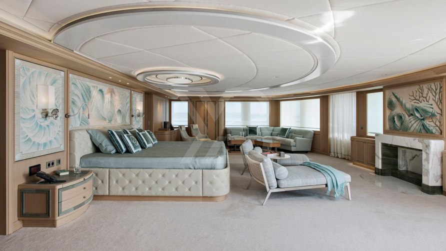 Dream yacht interior 18