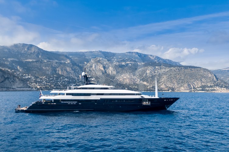 Arbema yacht exterior 7