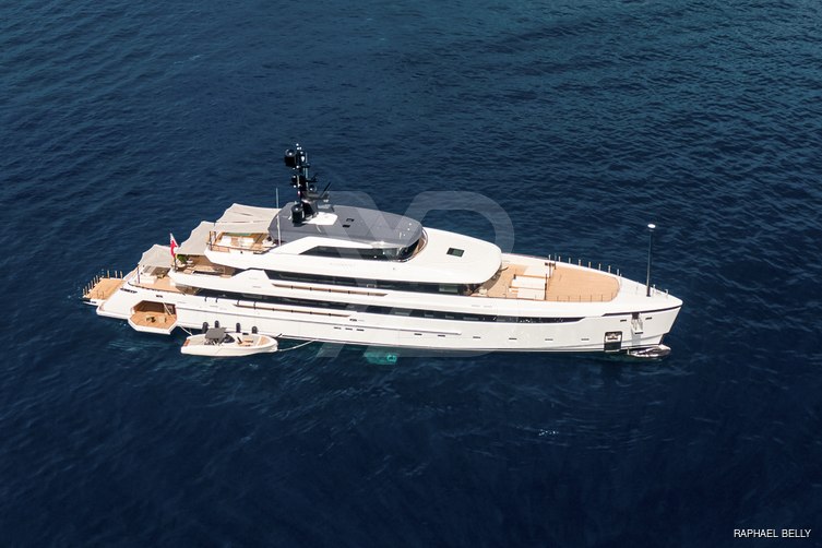 Alchemist yacht exterior 4