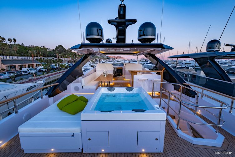 ALTVS yacht exterior 4