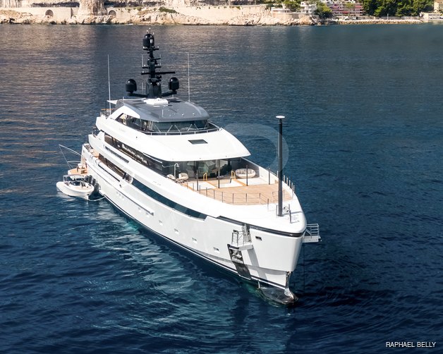 Alchemist yacht exterior 10