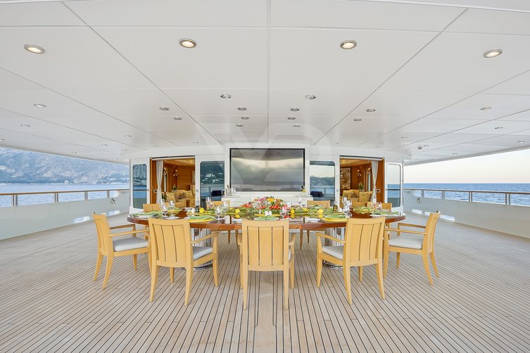 Boadicea yacht interior 36