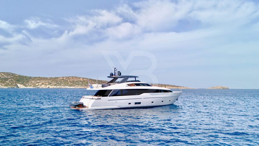 SL90A/832 yacht exterior 5