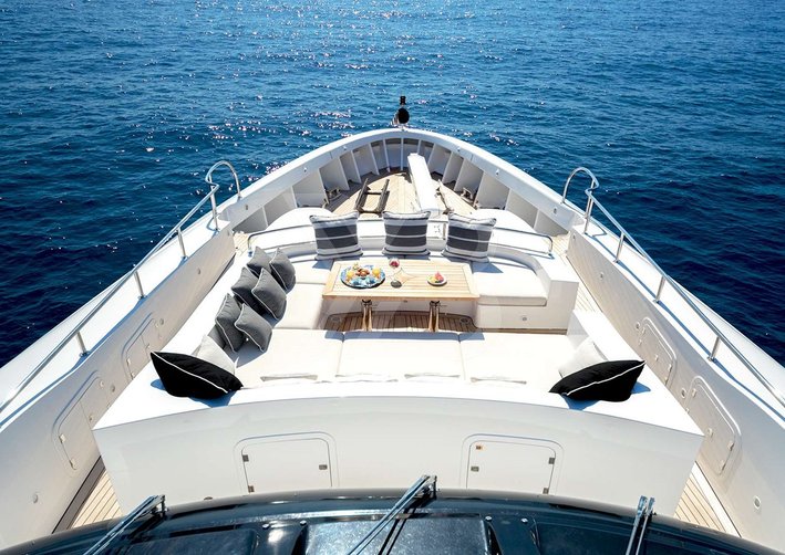 My Way V yacht exterior 3