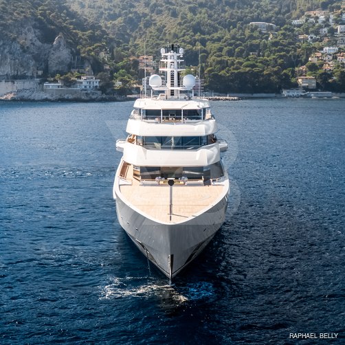 Infinity yacht exterior 3