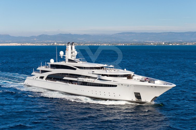 I Dynasty yacht exterior 2