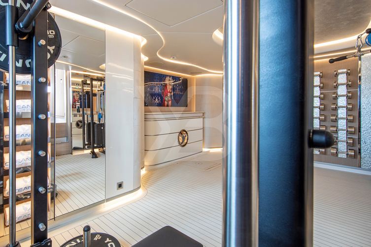 Oceanbird yacht interior 42