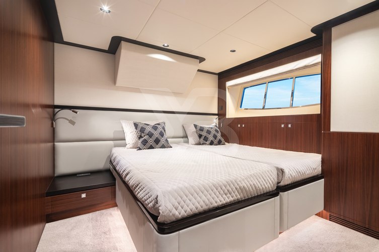 Vin Xan yacht interior 27