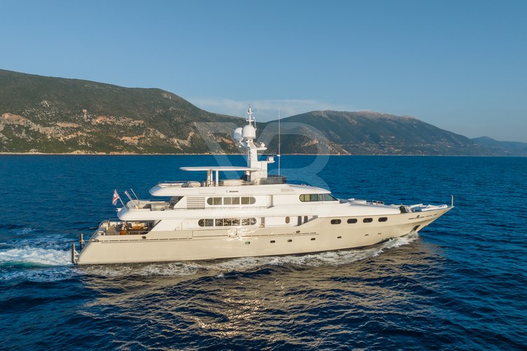 Eileen yacht exterior 9