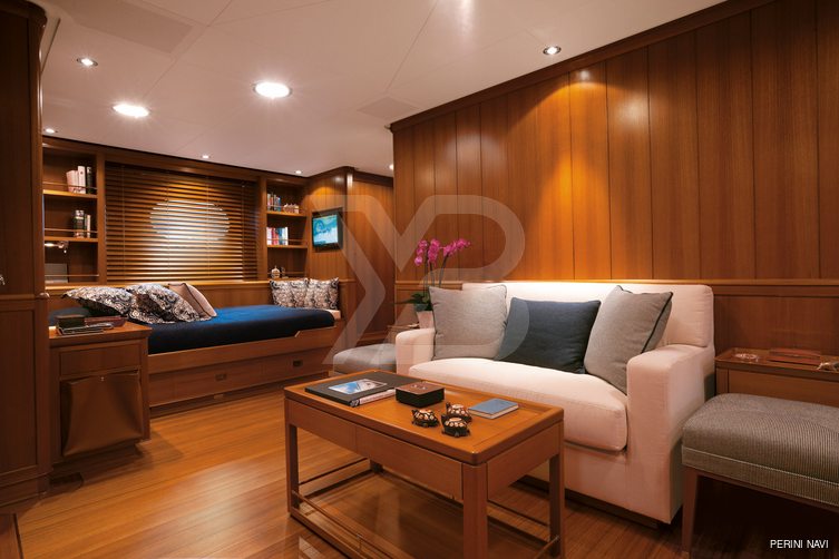 Fivea yacht interior 7