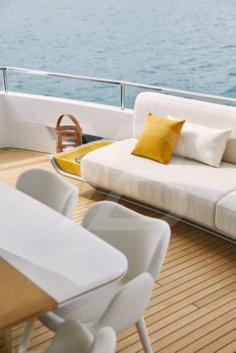 Tanelorn yacht exterior 90
