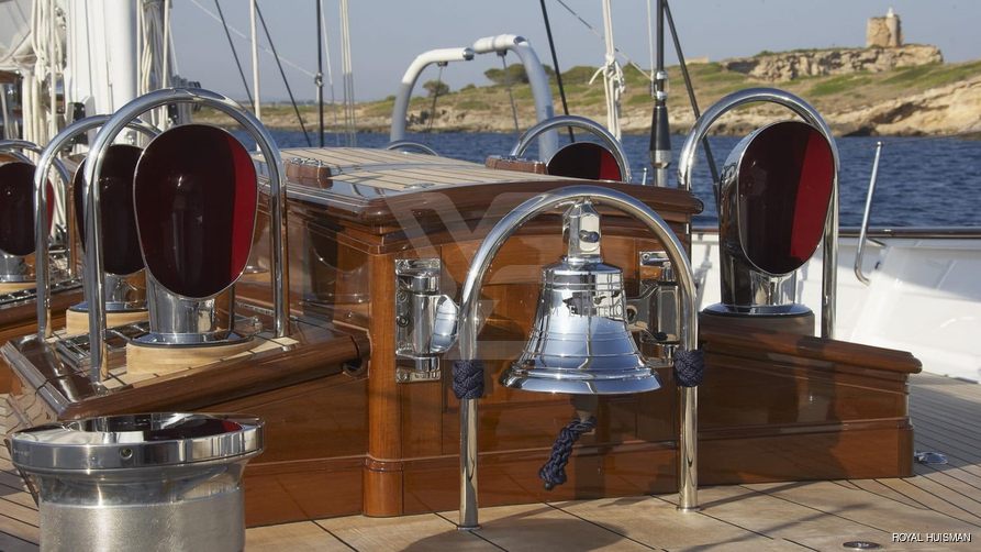 Meteor yacht interior 12