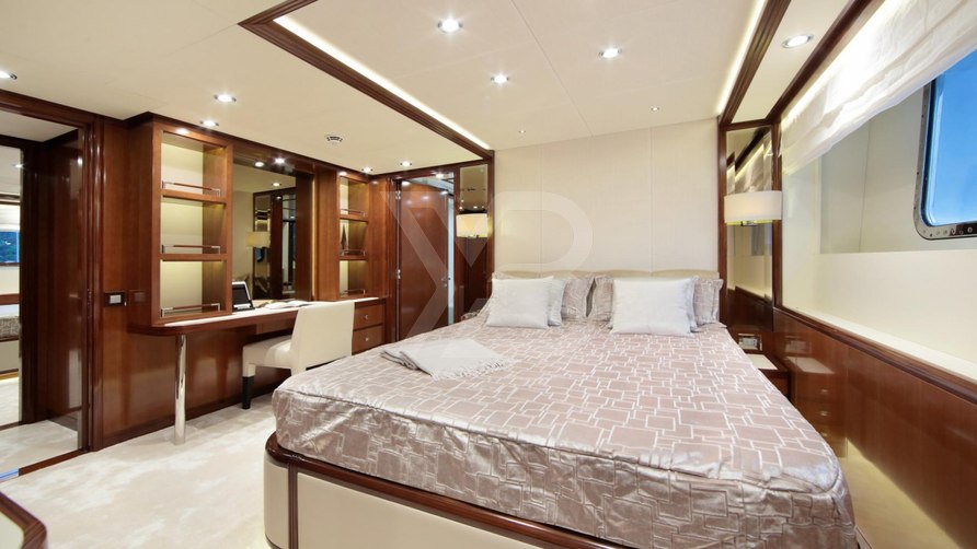 Vica yacht interior 14