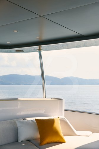 Shabby yacht interior 88