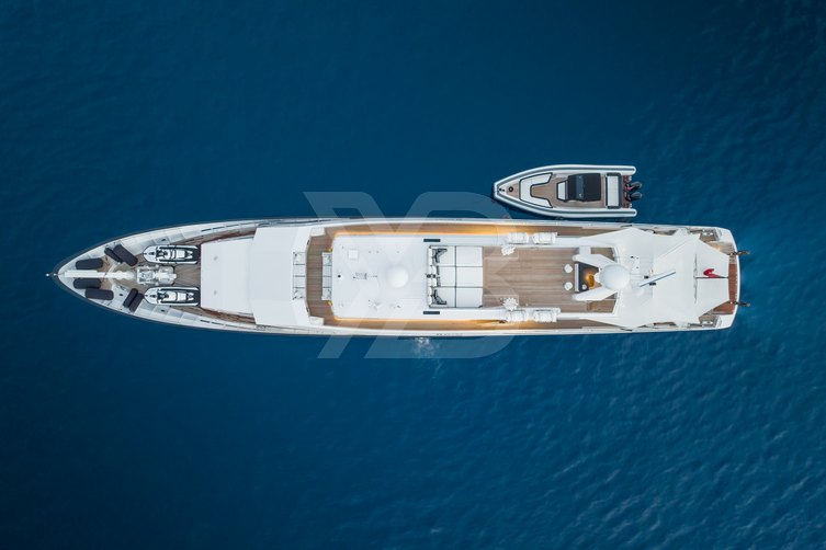 DNA yacht exterior 4