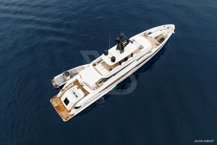 PrivateGG yacht exterior 7