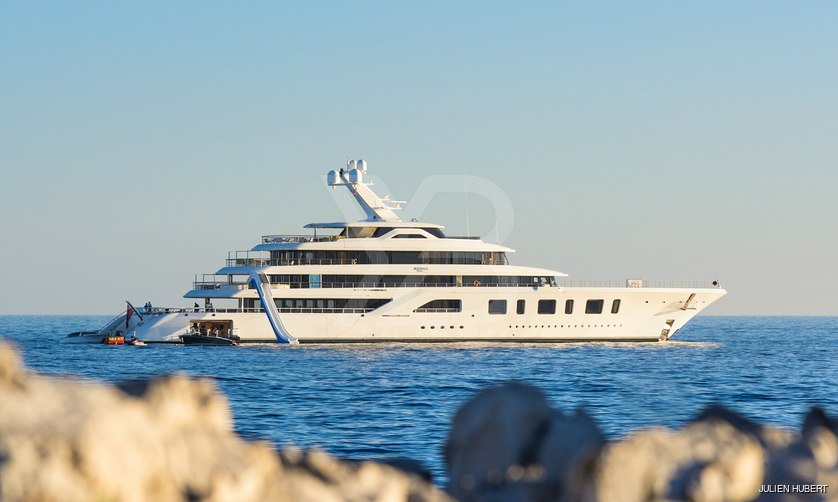 Aquarius yacht exterior 16