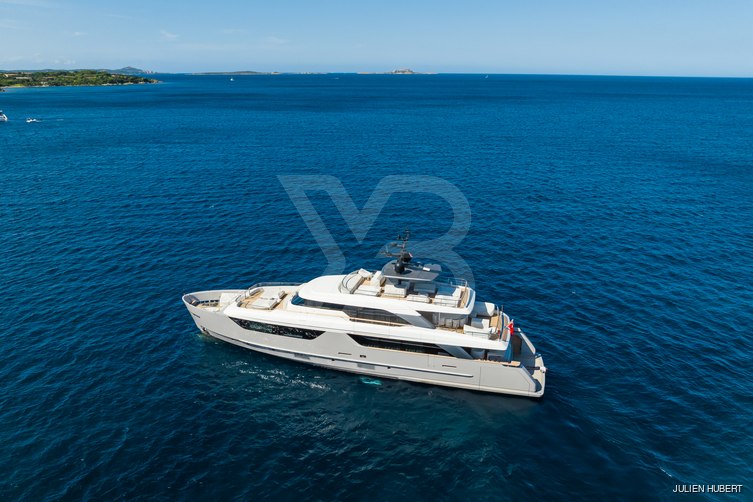 Mouchka yacht exterior 11