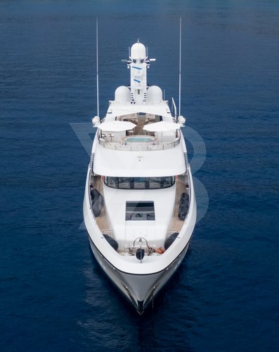 Bella yacht exterior 3