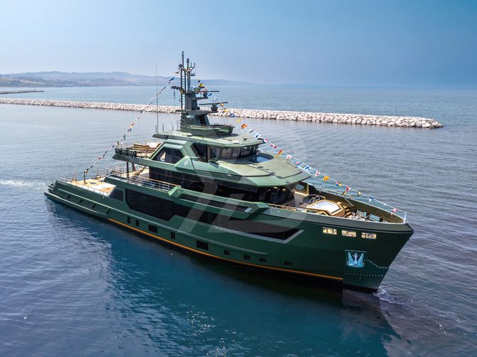 Nasiba yacht exterior 5