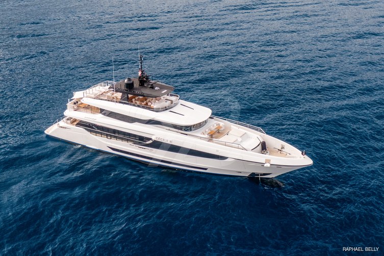 Cecile B yacht exterior 7